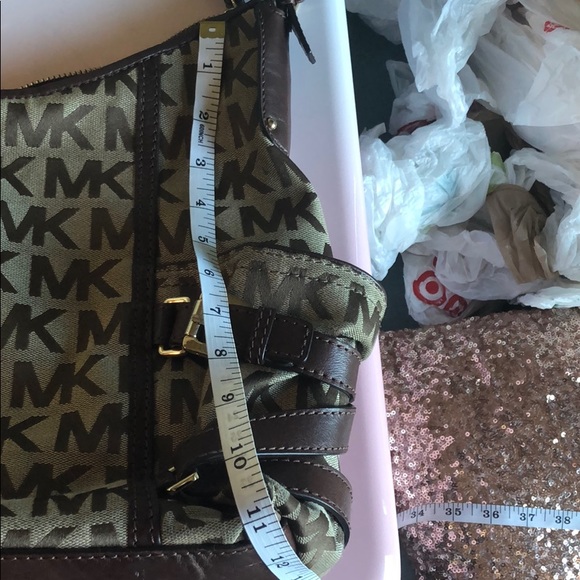 🚫 SOLD 🚫 Michael Kors Monogram Hobo Tote Bag - Picture 8 of 8